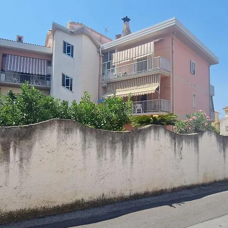 Apartamento In *
